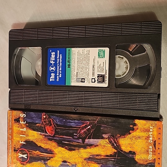 Collector's edition X Files vhs tape - Picture 3 of 3